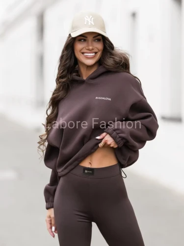 bluza-z-kapturem-czekoladowa-bugdalova.webp